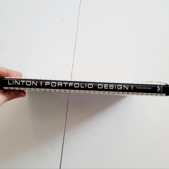 Portfolio Design 3rd edition - Picture 7 of 8